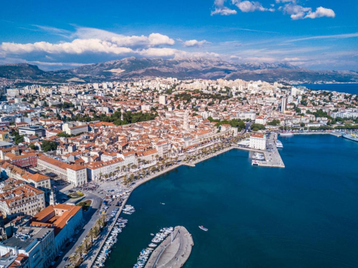 Adriatic Beach Suites Omiš Eksteriør bilde
