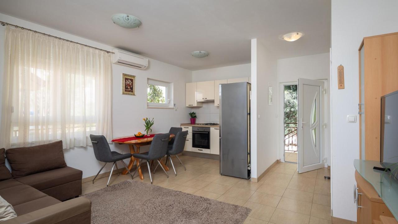 Adriatic Beach Suites Omiš Eksteriør bilde