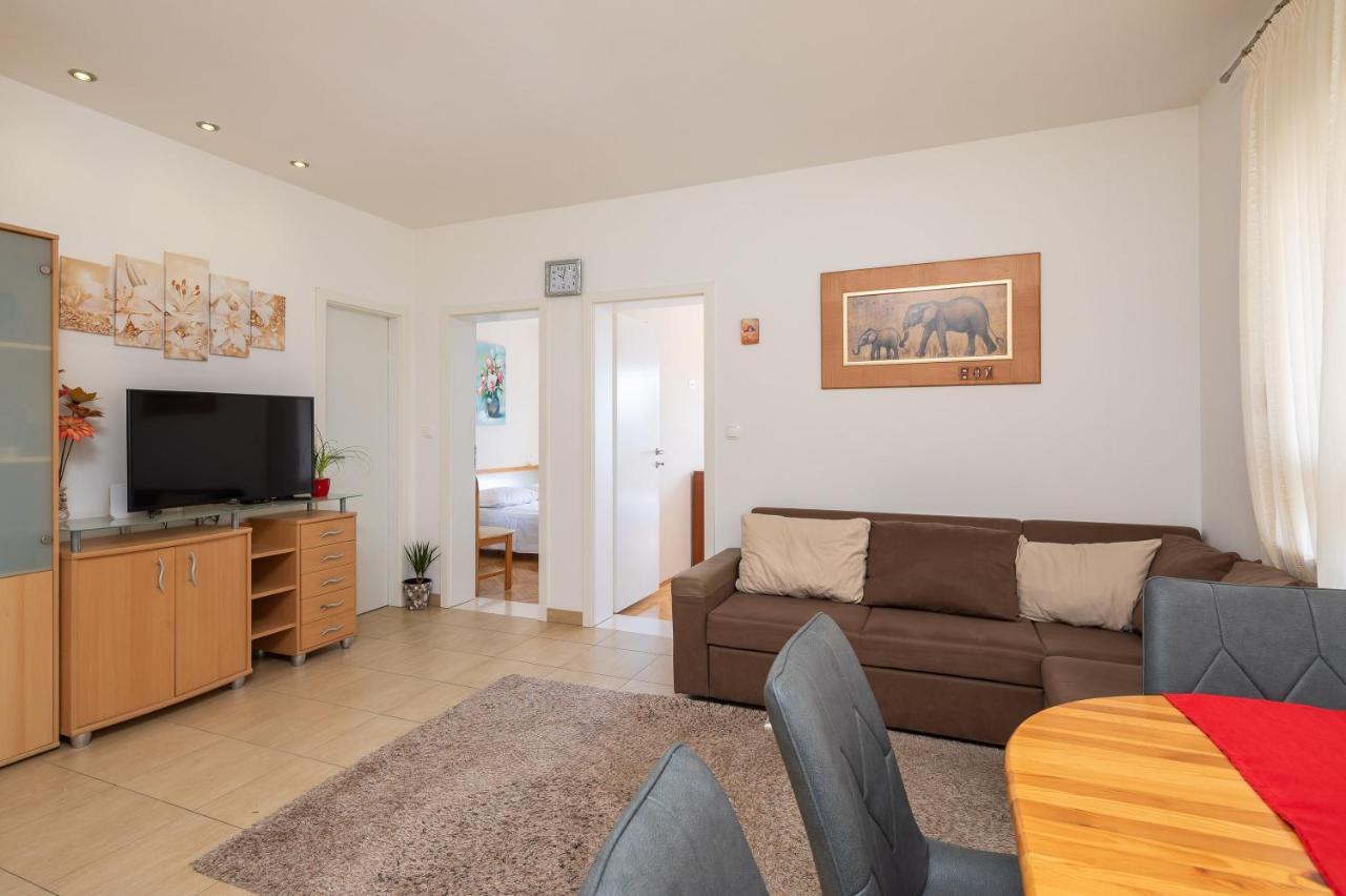 Adriatic Beach Suites Omiš Eksteriør bilde